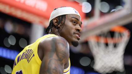 Los Lakers reciben buenas noticias sobre la lesión de Jarred Vanderbilt antes del cuarto partido.