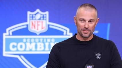 La propuesta comercial lleva a los Raiders a fichar a un receptor abierto descontento de 120 millones de dólares.