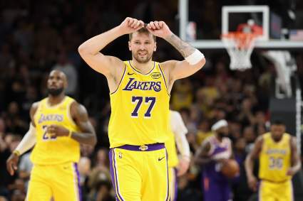 Los Angeles Lakers anuncian un interesante informe de lesiones para el partido contra los Thunder.