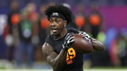 Los Falcons reciben una fuerte advertencia de Tua Tagovailoa sobre el receptor novato Zachariah Branch.