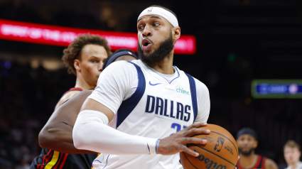 Los Celtics intercambian jugadores y consiguen un pívot de 54 millones de dólares para cubrir su mayor necesidad.