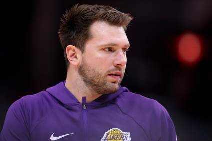 Los Lakers estarían vinculados a un dúo de estrellas emergentes valorado en 83 millones de dólares para unirse a Luka Doncic.