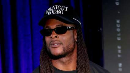 Davante Adams envía un mensaje apropiado después de que los Rams exploraran un posible intercambio.