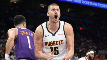 Los Nuggets, en un intento desesperado por conseguir un traspaso, emparejan a Nikola Jokic con el dos veces MVP de las Finales de la NBA.