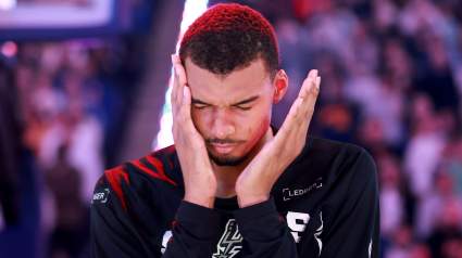 El entrenador de los Spurs critica duramente a los árbitros tras la flagrante expulsión de Victor Wembanyama (error 2).