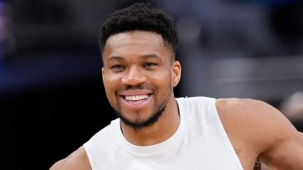 Un posible acuerdo de gran envergadura entre tres equipos lleva a Giannis Antetokounmpo a los Celtics.