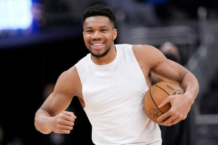 Giannis Antetokounmpo, de los Bucks, hace una audaz predicción sobre las Finales de la NBA.