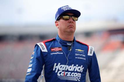 El Salón de la Fama de NASCAR se enfrenta a una difícil decisión sobre Kyle Busch tras las crecientes peticiones de excepción.