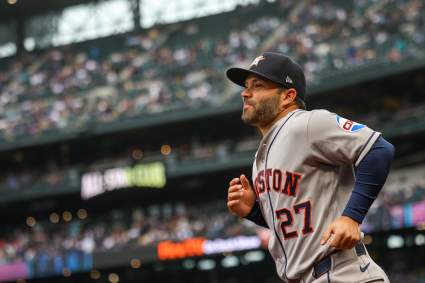 Los Astros de Houston reciben noticias sobre José Altuve antes del partido contra los Cachorros.
