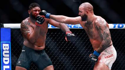 Alexander Volkov elogia a Josh Hokit por su "impresionante" pelea contra Curtis Blaydes.