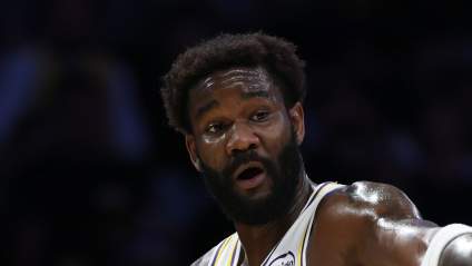 Un joven pívot es nombrado como el principal objetivo de intercambio para los Lakers durante la temporada baja.