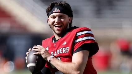 Los Cowboys podrían intentar fichar a un quarterback que enfrenta una suspensión.