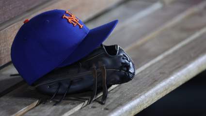 Los Mets siguen pagando al ganador del premio Cy Young que lanzó por última vez para el equipo en 1995.