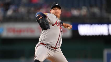 Los Bravos cortan a dos lanzadores, pero mantienen a JR Ritchie en la plantilla.