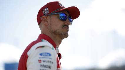 NASCAR: Joey Logano sufre un duro revés en la carrera del Texas Motor Speedway.