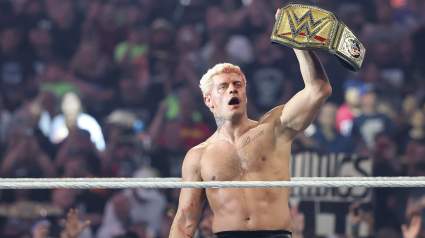 Cody Rhodes critica a los fanáticos de la WWE por sus críticas a la asistencia.