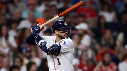 Los Astros hacen un anuncio sobre Carlos Correa antes del partido contra los Dodgers.