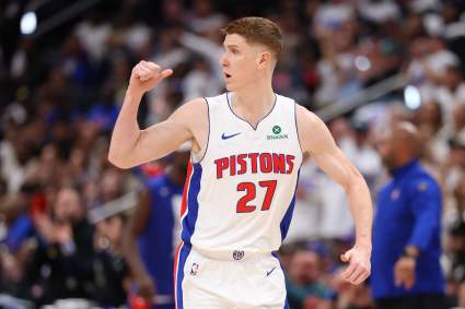 Los Detroit Pistons hacen el anuncio de Kevin Huerter antes del cuarto juego