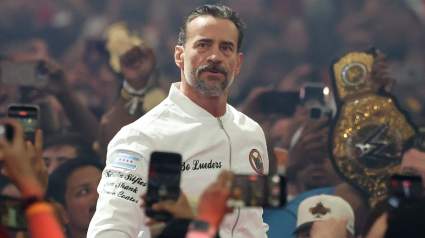 Una de las principales estrellas de AEW insulta a CM Punk durante una entrevista polémica.