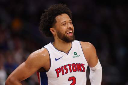 La NBA anuncia la historia de Cade Cunningham durante el partido entre los Pistons y los Cavaliers.
