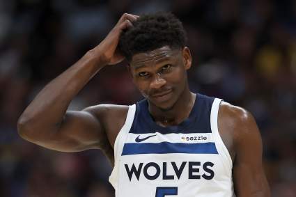 Anthony Edwards recibe un mensaje tranquilizador antes de la serie entre los Timberwolves y los Spurs.