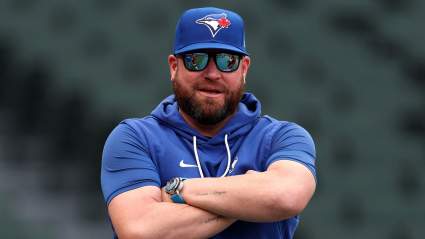 Los Blue Jays fichan a un lanzador de ligas menores en medio de una oleada de lesiones.