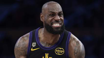 Los Lakers anuncian la decisión sobre su quinteto inicial para el primer partido contra los Thunder mientras surgen malas noticias.