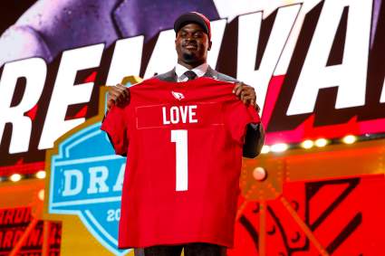 Un ex cazatalentos de la NFL afirma que Jeremiyah Love, de los Cardinals, no será el mejor corredor de la clase de 2026.