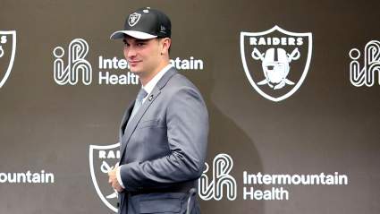Primeras imágenes de Fernando Mendoza con el uniforme de los Raiders.