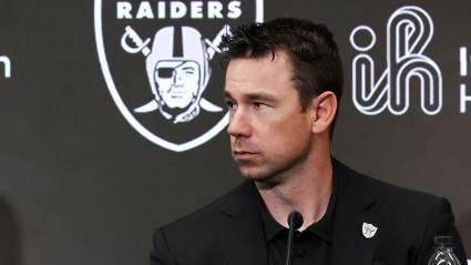 Klint Kubiak advierte a los entrenadores y a la directiva de los Raiders.