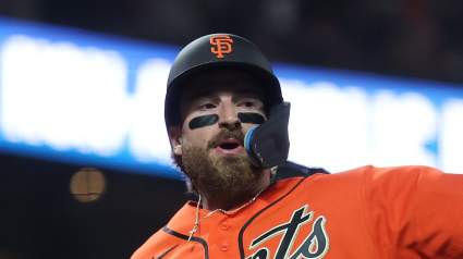 Eric Haase, de los Giants, da un golpe de efecto en una noche histórica contra los Dodgers.