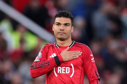 El partido entre el Manchester United y el Nottingham Forest, que se juega hoy en directo, deja a Old Trafford con una dolorosa despedida.