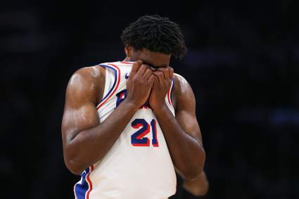 Un analista de la NBA pide que los Philadelphia 76ers traspasen a Joel Embiid durante la temporada baja.