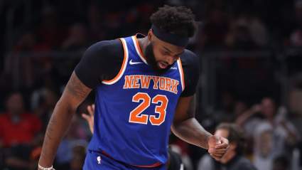 El entrenador de los Knicks, Mike Brown, revela qué sucedió realmente con el dedo roto de Mitchell Robinson.