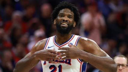 ¿Juega Joel Embiid esta noche en el primer partido entre los Knicks y los 76ers?