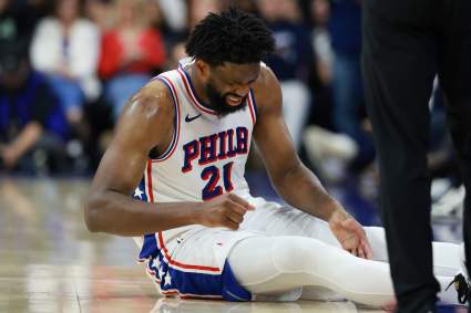 ¿Jugará Joel Embiid? Actualizaciones en vivo sobre lesiones antes del partido Sixers-Knicks.