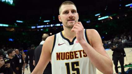 Nikola Jokic envía un mensaje sincero sobre David Adelman tras la sorprendente eliminación de los Nuggets en los playoffs.