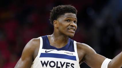 Anthony Edwards da señales positivas antes del tercer partido entre los Timberwolves y los Spurs.