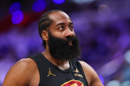 Varias señales de alerta surgen en torno a James Harden antes del sexto partido contra los Pistons.