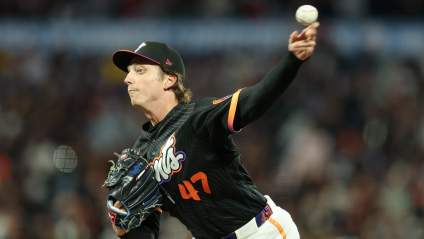 Los Giants dan de baja a un veterano de la MLB con nueve años de experiencia.