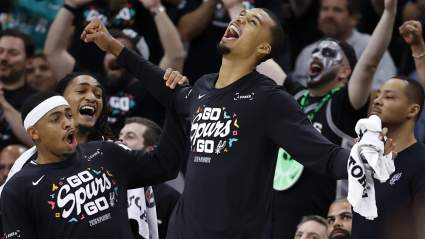 Victor Wembanyama, de los Spurs, hizo historia en la NBA con la victoria en el segundo partido.