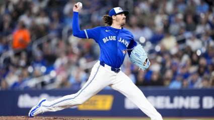 Kevin Gausman reacciona al alcanzar los 2000 ponches en su carrera.