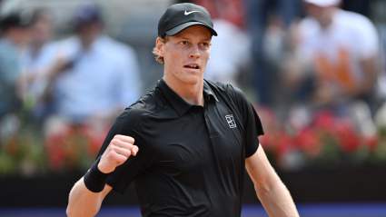 El nuevo look de la madre de Jannik Sinner causa sensación en el Abierto de Italia.