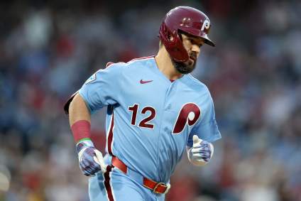La estrella de los Philadelphia Phillies, Kyle Schwarber, hizo historia en el partido contra los Rockies.