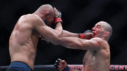 Khamzat Chimaev sugiere una revancha con Sean Strickland.