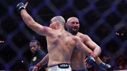 Dana White revela su tarjeta de puntuación para el evento principal de UFC 328.