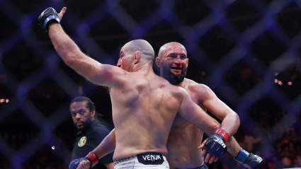 El excampeón de la UFC se mostró sorprendido por las puntuaciones de Chimaev vs. Strickland.