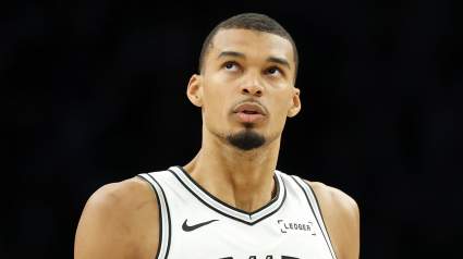 Los Spurs se enfrentan a una cruda realidad mientras Victor Wembanyama habla abiertamente sobre sus lesiones.