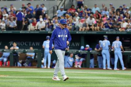 Un jugador de los Chicago Cubs con ocho años de experiencia en la MLB opta por la agencia libre durante un partido de los Pirates.