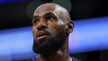 Los Warriors reciben una predicción audaz para fichar a LeBron James de una manera poco convencional.